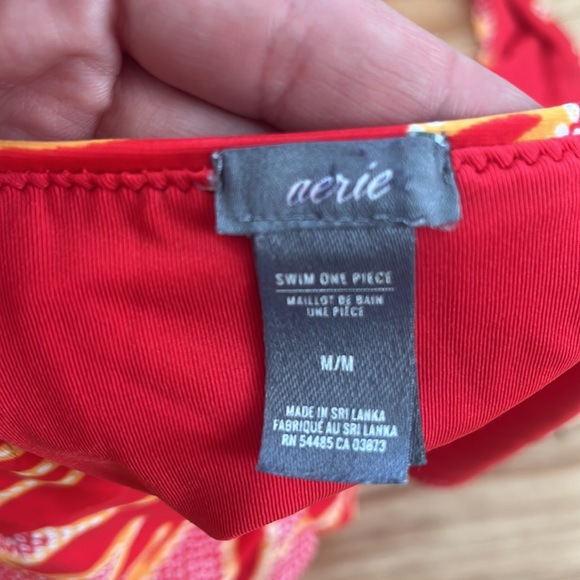 One piece aerie halter swimsuit - Picture 3 of 4